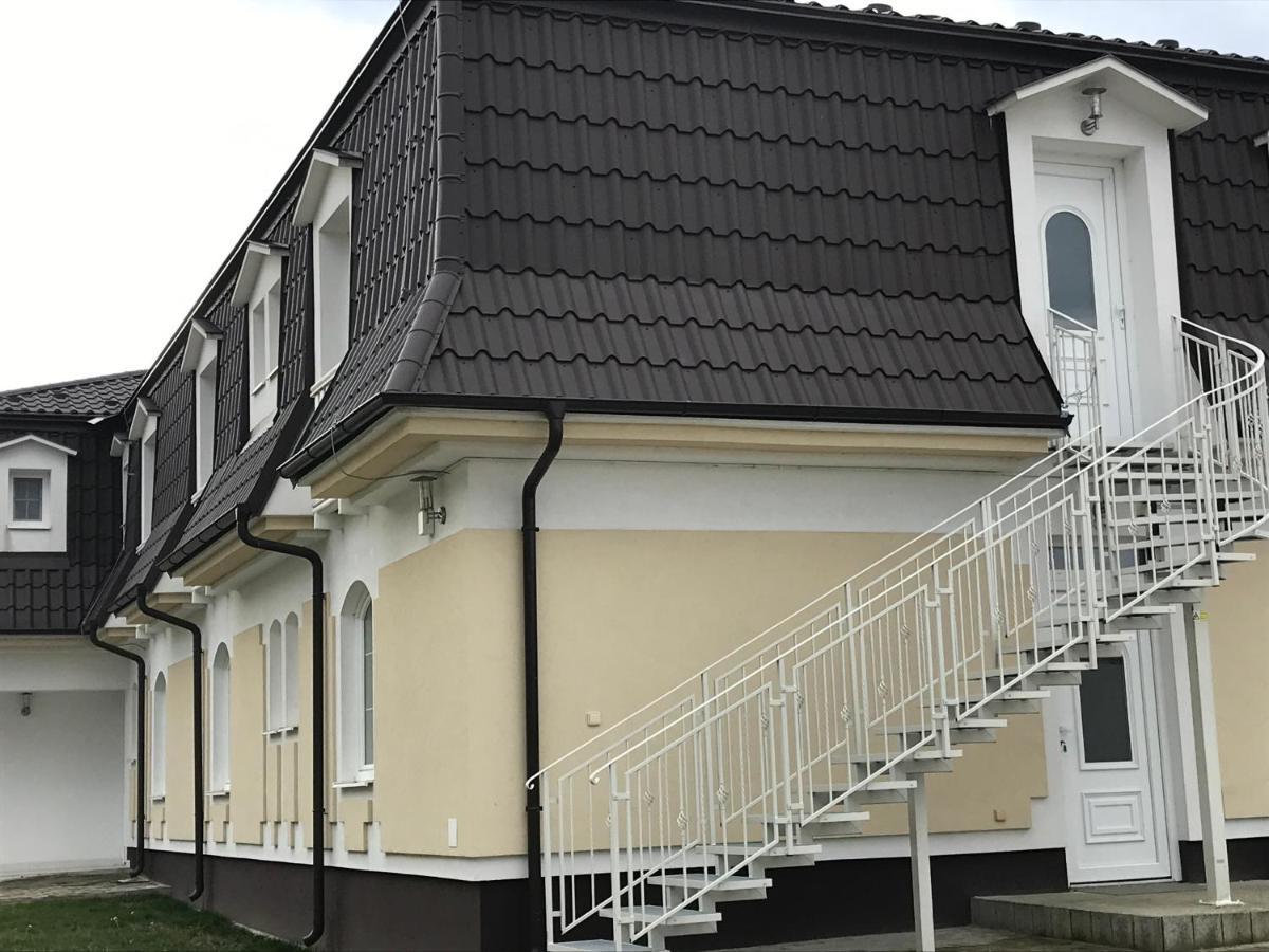 Penzion Aniko Diakovce-Sala Exterior photo